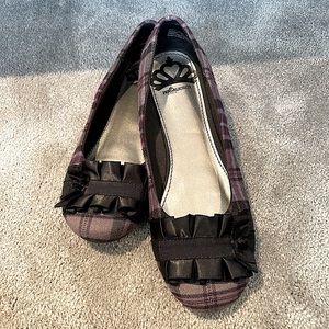 FERGALICIOUS BY FERGIE ALANA FLAT